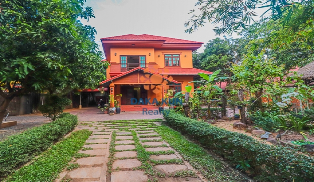 4 Bedrooms House for Rent with Swimming Pool in Siem Reap-Sala Kamruek