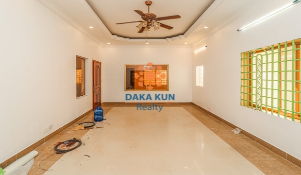 5 Bedrooms House for Sale in Svay Dongkum, Siem Reap