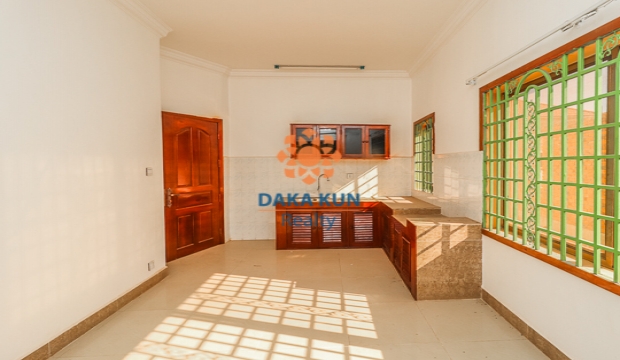 5 Bedrooms House for Rent in Siem Reap-Svay Dangkum