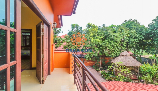 4 Bedrooms House for Rent with Swimming Pool in Siem Reap-Sala Kamruek