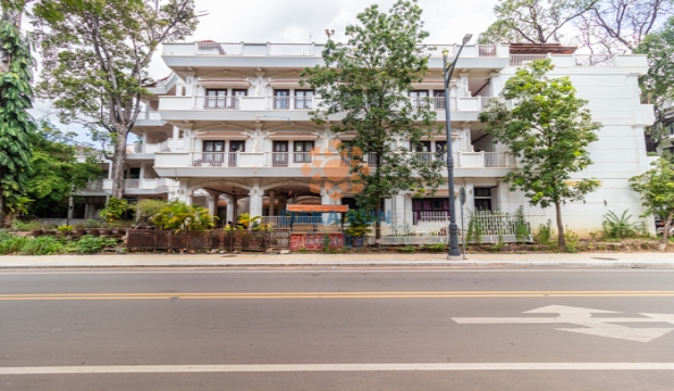 76 Room Hotel for Rent in Siem Reap - Central Location