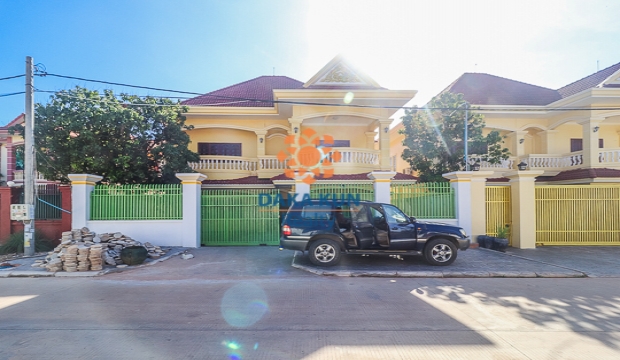 5 Bedrooms House for Sale in Svay Dongkum, Siem Reap