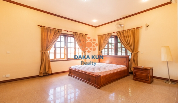 4 Bedrooms House for Rent in Siem Reap city-Sala Kamreuk