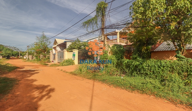 Urgent Sale Land near Sala Komreuk-Siem Reap