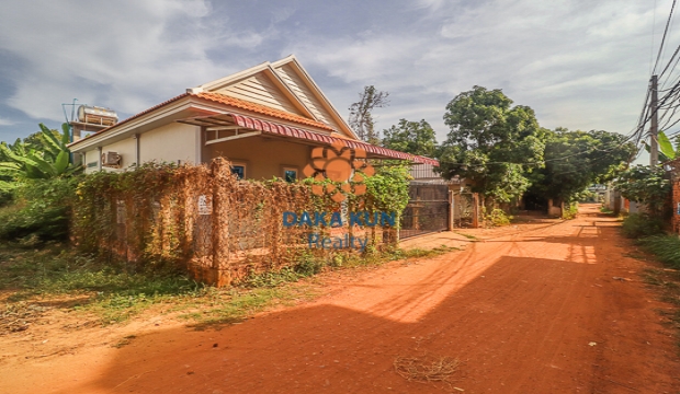 Urgent Sale Land near Sala Komreuk-Siem Reap