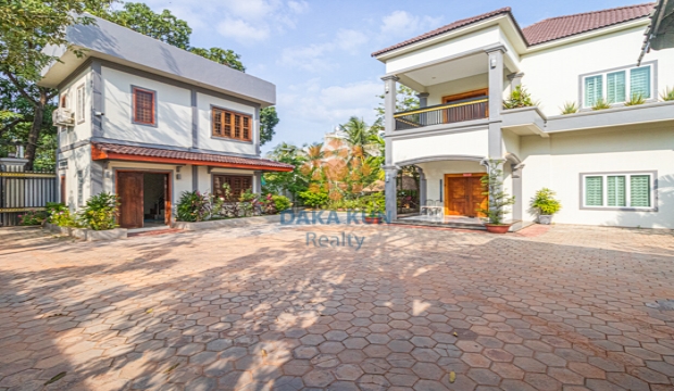 5 Bedrooms House for Rent in Krong Siem Reap-Sala Kamreuk