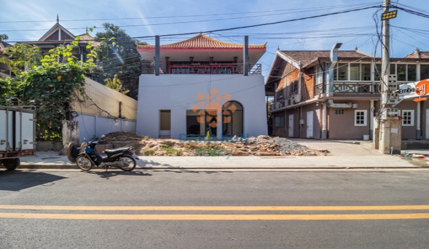 Commercial Building for Sale in near Old Market, Siem Reap