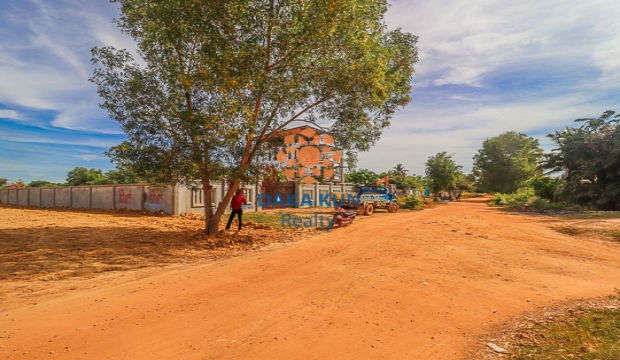 Urgent Sale Land near Sala Komreuk-Siem Reap