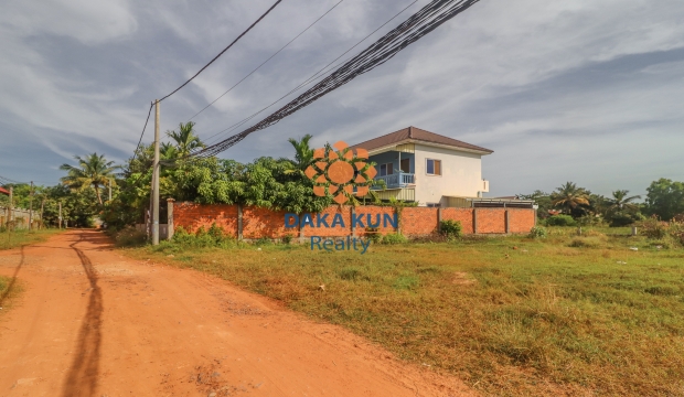 Urgent Sale Land near Sala Komreuk-Siem Reap