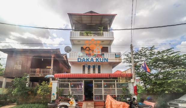 Urgent Sale House in Sala Komreuk commune, Siem Reap