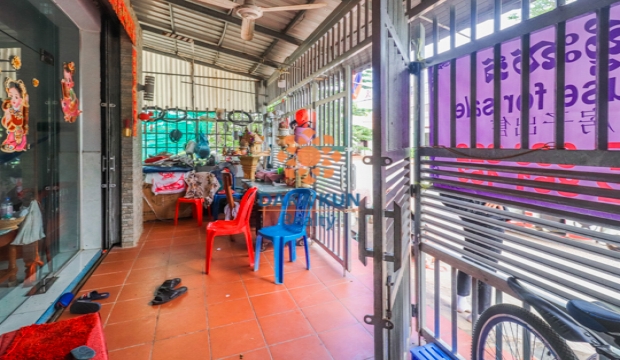 Urgent Sale House in Sala Komreuk commune, Siem Reap