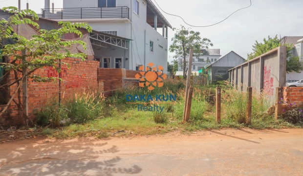 Urgent Sale Land near Sala Komreuk-Siem Reap