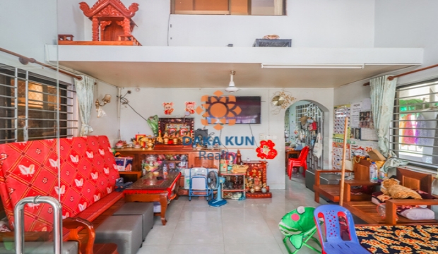 Urgent Sale House in Sala Komreuk commune, Siem Reap