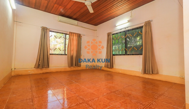 Wooden House for Rent near Siem Reap River-Sala Kamreuk