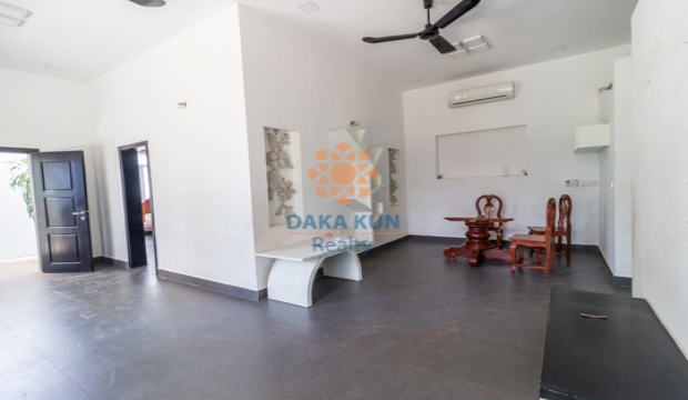 Commercial Building for Rent in Siem Reap city-Sangkat Svay Dangkum