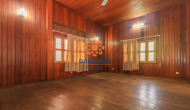 Wooden House for Rent near Siem Reap River-Sala Kamreuk