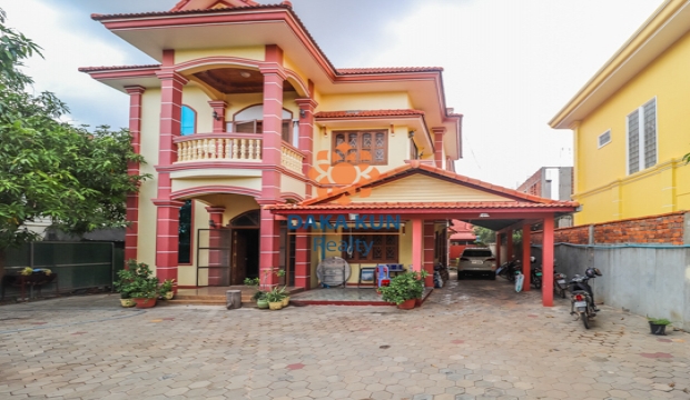 5 bedrooms House for Rent in Siem Reap-Svay Dangkum