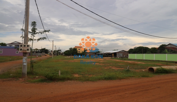 Urgent Sale Land at​ Khnar Market- Siem Reap