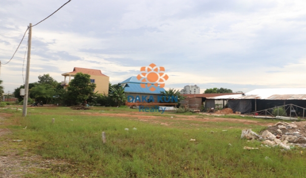 Urgent Sale Land at​ Khnar Market- Siem Reap