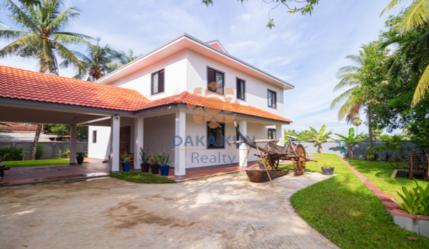 Villa for Sale in Krong Siem Reap-Sala Kamreuk