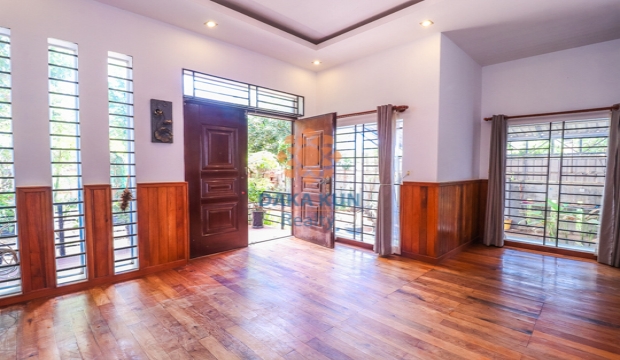 4 Bedrooms House for Rent in Siem Reap-Sala Kamreuk