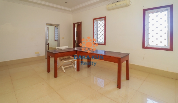 6 Bedrooms House for Rent in Siem Reap-Sala Kamreuk