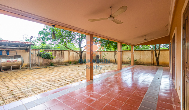 4 Bedrooms Villa for Sale in Krong Siem Reap