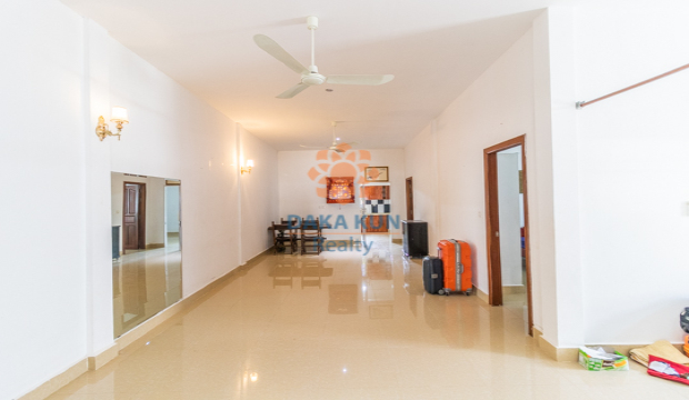 2 Bedrooms House for Rent in Krong Siem Reap-Sala Kamreuk