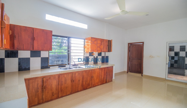 2 Bedrooms House for Rent in Krong Siem Reap-Sala Kamreuk