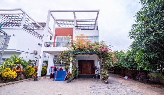 3 Bedrooms House for Rent in Siem Reap-Sala Kamreuk