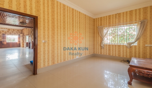 5 Bedrooms House for Rent in Siem Reap city-Svay Dangkum