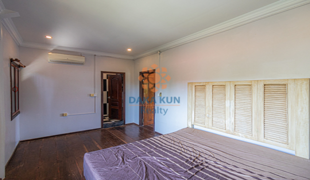 2 Bedrooms Wooden house for Rent in Siem Reap-Sala Kamreuk