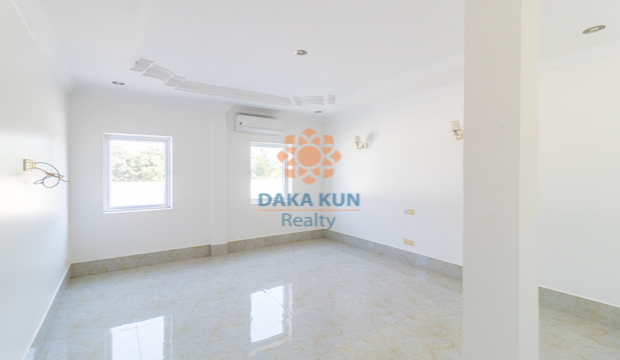 Commercial Building for Rent in Krong Siem Reap-Svay Dangkum