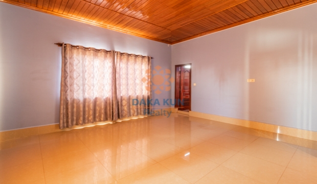 4 Bedrooms House for Rent in Siem Reap city-Svay Dangkum