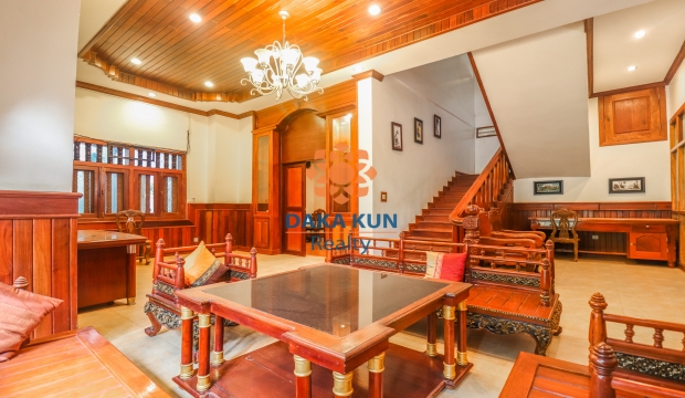 5 Bedrooms Villa for Rent with Pool in Siem Reap-Svay Dongkum