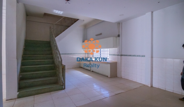 Commercial Building for Rent on National Road 6, Siem Reap city