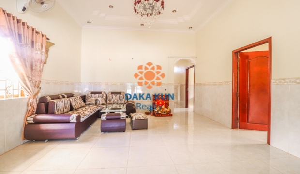 6 Bedrooms House for Rent in Siem Reap-Sala Komreuk