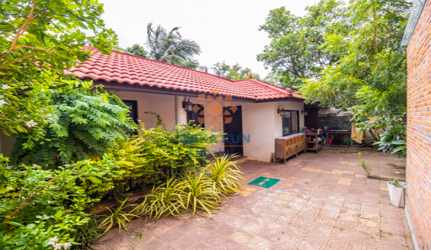 Villa for Sale in Krong Siem Reap-Svay Dangkum