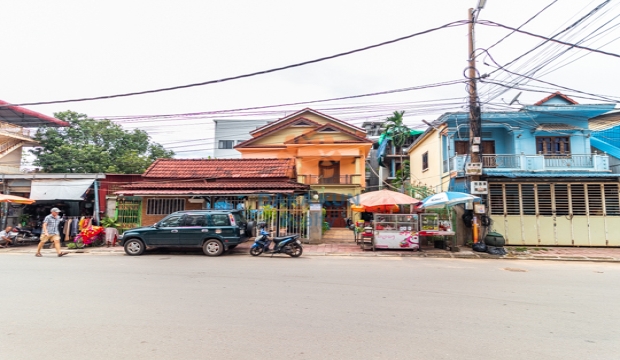 10 Bedrooms House for Rent near Wat Damnak-Krong Siem Reap