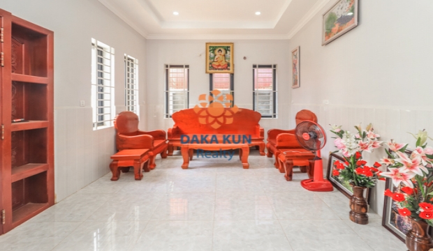 3 Bedrooms House for Rent in Siem Reap-Svay Dangkum