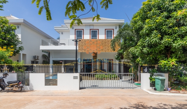 4 Bedrooms Villa for Rent with Swimming Pool in Siem Reap