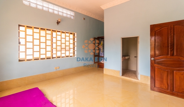 5 Bedrooms House for Rent in Siem Reap - Svay Dangkum