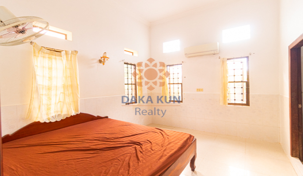 2 Bedrooms House for Rent in Krong Siem Reap-Sala Kamreuk