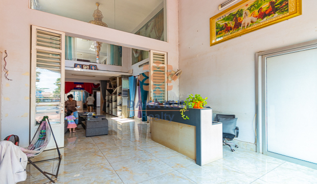 ​Building for Sale in Siem Reap City-National road 6