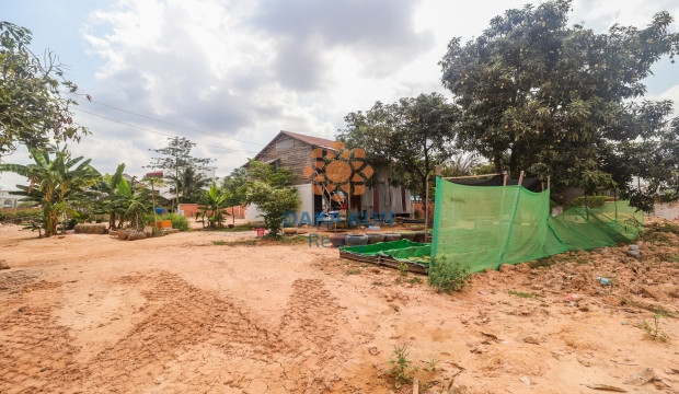 Urgent Sale Land near Svay Dangkum, Siem Reap