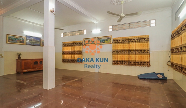 4 Bedrooms House for Rent in Siem Reap-Sala Kamreuk