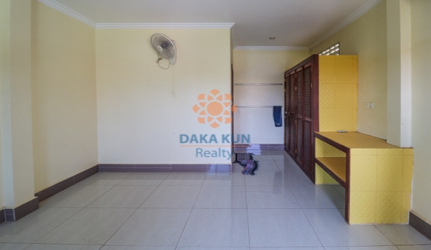 4 Bedrooms House for Rent in Siem Reap city-Svay Dangkum