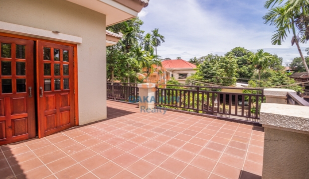 4 Bedrooms Villa for Rent in Siem Reap-Sla Kram