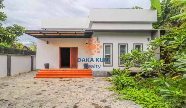 Urgent Sale House in Siem Reap-Sala Kamreuk