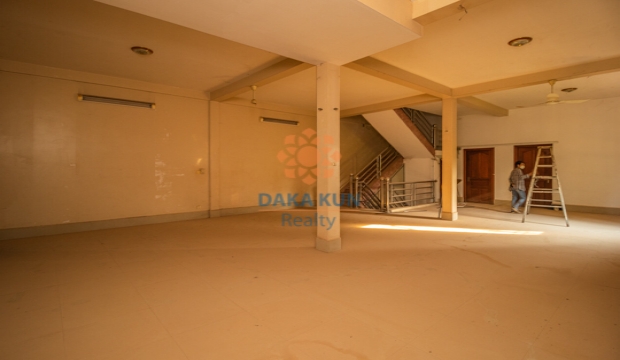 Commercial Building for Rent in Siem Reap city-Svay Dangkum